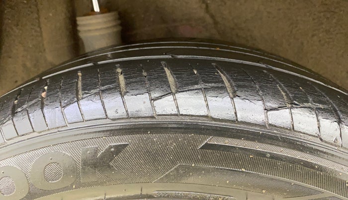 2018 Hyundai Verna 1.6 VTVT SX (O) AT, Petrol, Automatic, 56,470 km, Right Rear Tyre Tread