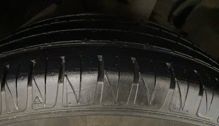 2023 Tata NEXON XZ PLUS PETROL SUNROOF, Petrol, Manual, 44,140 km, Right Front Tyre Tread