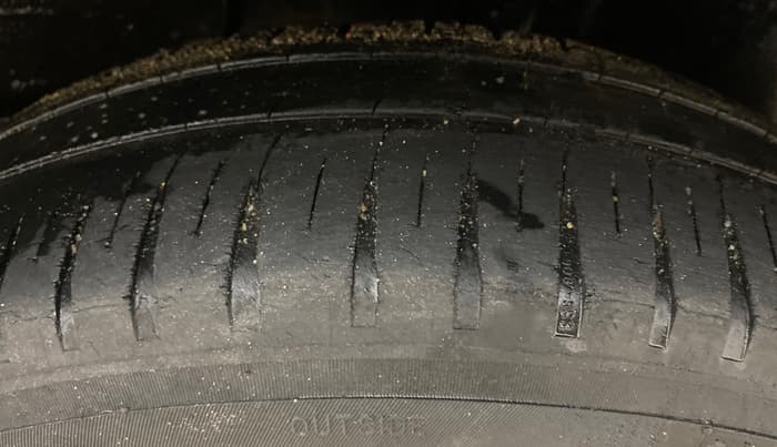 2020 Tata ALTROZ XE PETROL, Petrol, Manual, 68,426 km, Left Rear Tyre Tread