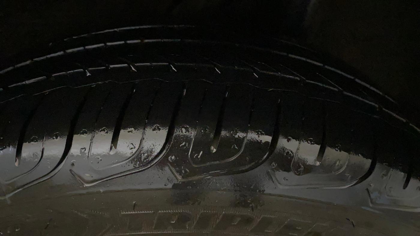 2025 Honda Amaze ZX 1.2 Petrol CVT, Petrol, Automatic, 6,196 km, Left Rear Tyre Tread