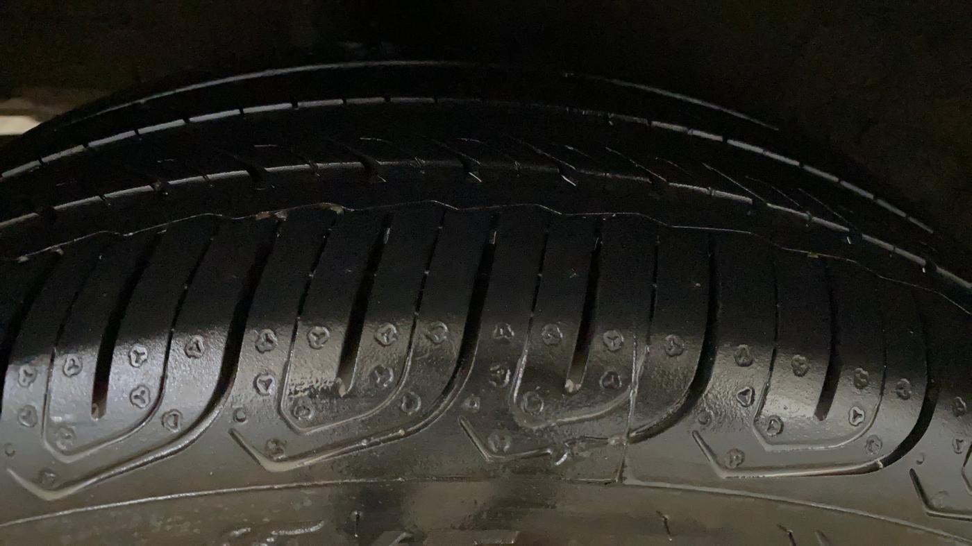 2025 Honda Amaze ZX 1.2 Petrol CVT, Petrol, Automatic, 6,196 km, Right Rear Tyre Tread