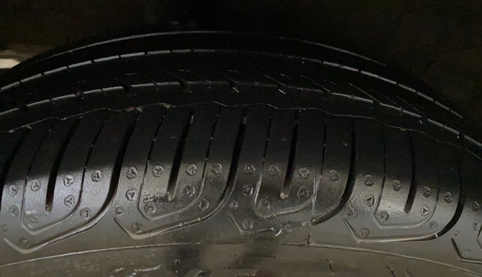 2025 Honda Amaze ZX 1.2 Petrol CVT, Petrol, Automatic, 6,162 km, Right Rear Tyre Tread