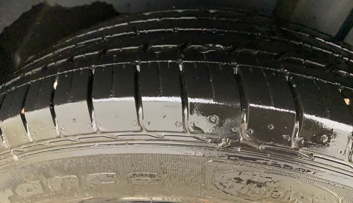 2020 MG HECTOR PLUS SHARP 2.0 DIESEL TURBO MT 6-STR, Diesel, Manual, 54,686 km, Left Rear Tyre Tread