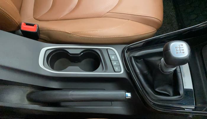 2020 MG HECTOR PLUS SHARP 2.0 DIESEL TURBO MT 6-STR, Diesel, Manual, 54,686 km, Gear Lever