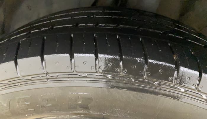 2020 MG HECTOR PLUS SHARP 2.0 DIESEL TURBO MT 6-STR, Diesel, Manual, 54,686 km, Left Front Tyre Tread