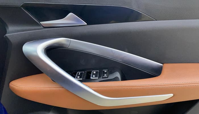 2020 MG HECTOR PLUS SHARP 2.0 DIESEL TURBO MT 6-STR, Diesel, Manual, 54,686 km, Driver Side Door Panels Control