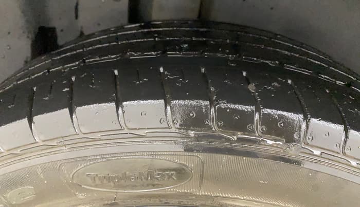 2020 MG HECTOR PLUS SHARP 2.0 DIESEL TURBO MT 6-STR, Diesel, Manual, 54,686 km, Right Rear Tyre Tread