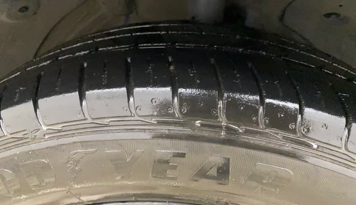 2020 MG HECTOR PLUS SHARP 2.0 DIESEL TURBO MT 6-STR, Diesel, Manual, 54,686 km, Right Front Tyre Tread