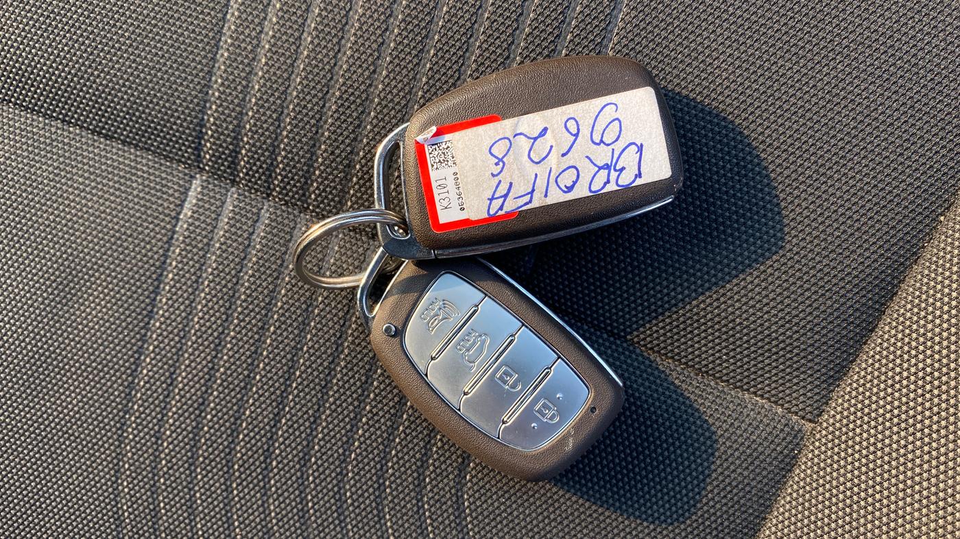 2021 Hyundai VENUE SX 1.0 (O) TURBO IMT, Petrol, Manual, 46,344 km, Key Close Up