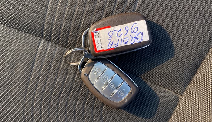 2021 Hyundai VENUE SX 1.0 (O) TURBO IMT, Petrol, Manual, 46,344 km, Key Close Up