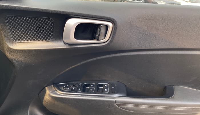 2021 Hyundai VENUE SX 1.0 (O) TURBO IMT, Petrol, Manual, 46,344 km, Driver Side Door Panels Control