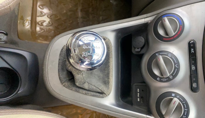 2012 Hyundai i10 ASTA 1.2, Petrol, Manual, 32,140 km, Gear Lever