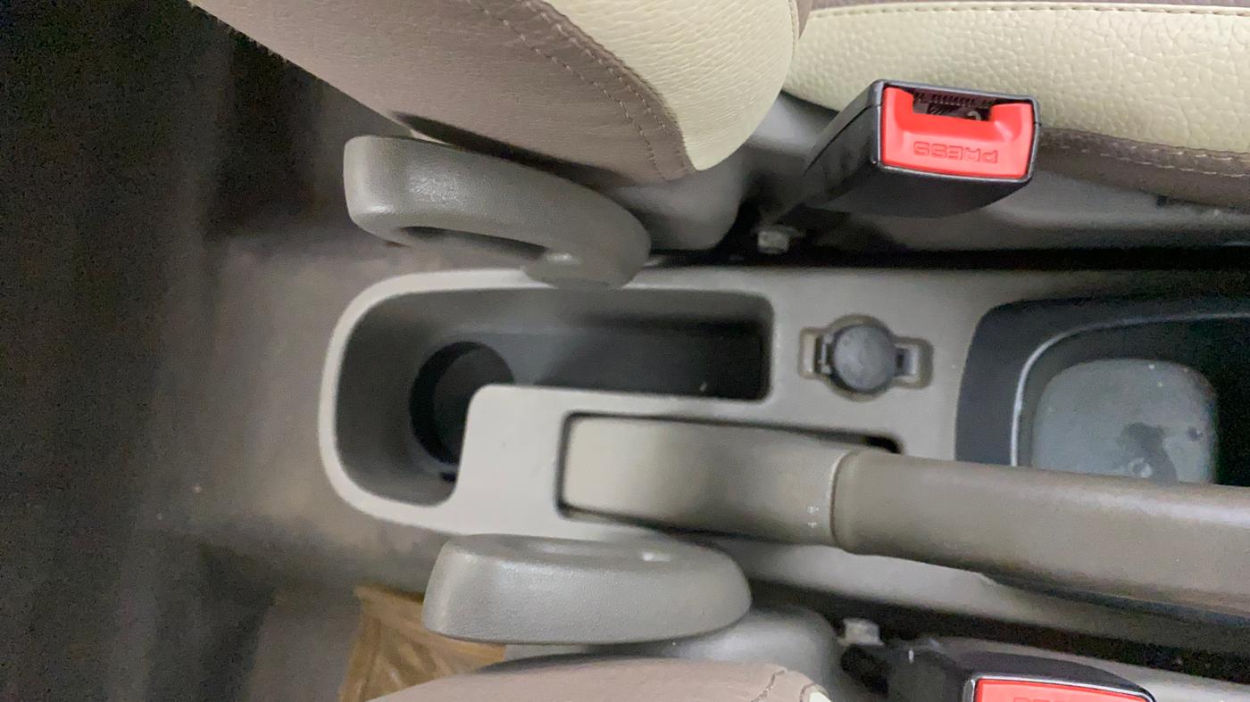 2012 Hyundai i10 ASTA 1.2, Petrol, Manual, 32,175 km, Driver Side Adjustment Panel