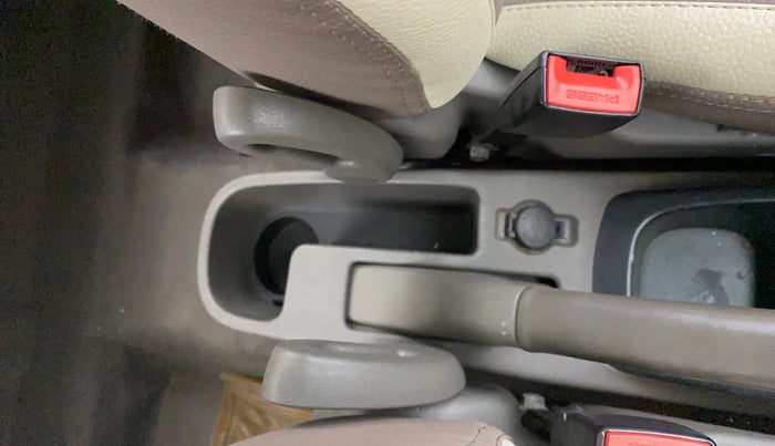 2012 Hyundai i10 ASTA 1.2, Petrol, Manual, 32,140 km, Driver Side Adjustment Panel