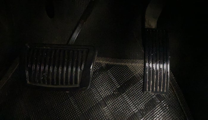 2019 Hyundai Grand i10 SPORTZ AT 1.2 KAPPA VTVT, CNG, Automatic, 69,894 km, Pedals