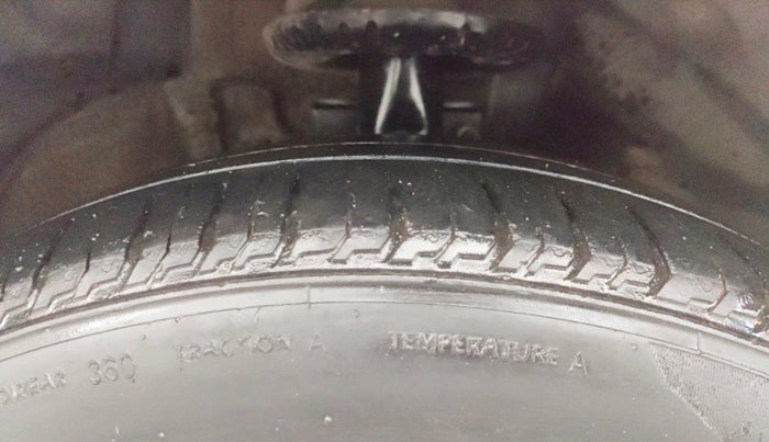 2013 Volkswagen Polo COMFORTLINE 1.2L PETROL, Petrol, Manual, 89,971 km, Right Front Tyre Tread