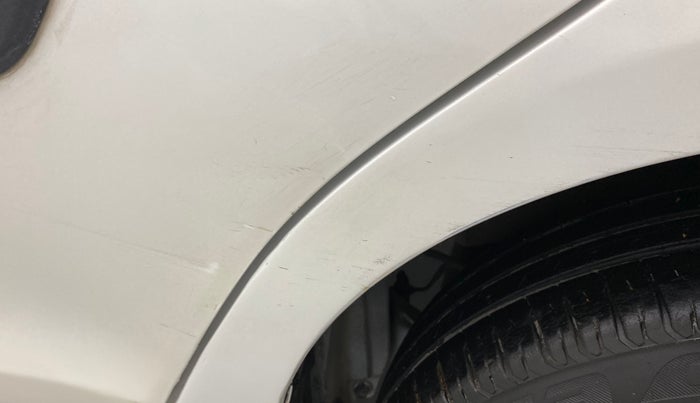 2013 Maruti Swift VDI, Diesel, Manual, 73,784 km, Left quarter panel - Minor scratches