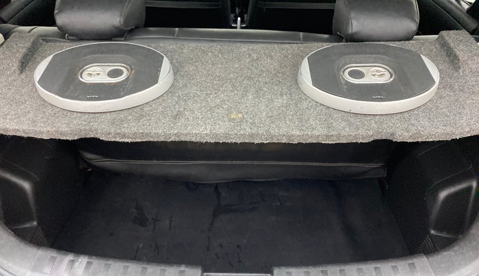 2013 Maruti Swift VDI, Diesel, Manual, 73,784 km, Infotainment system - Rear speakers missing / not working