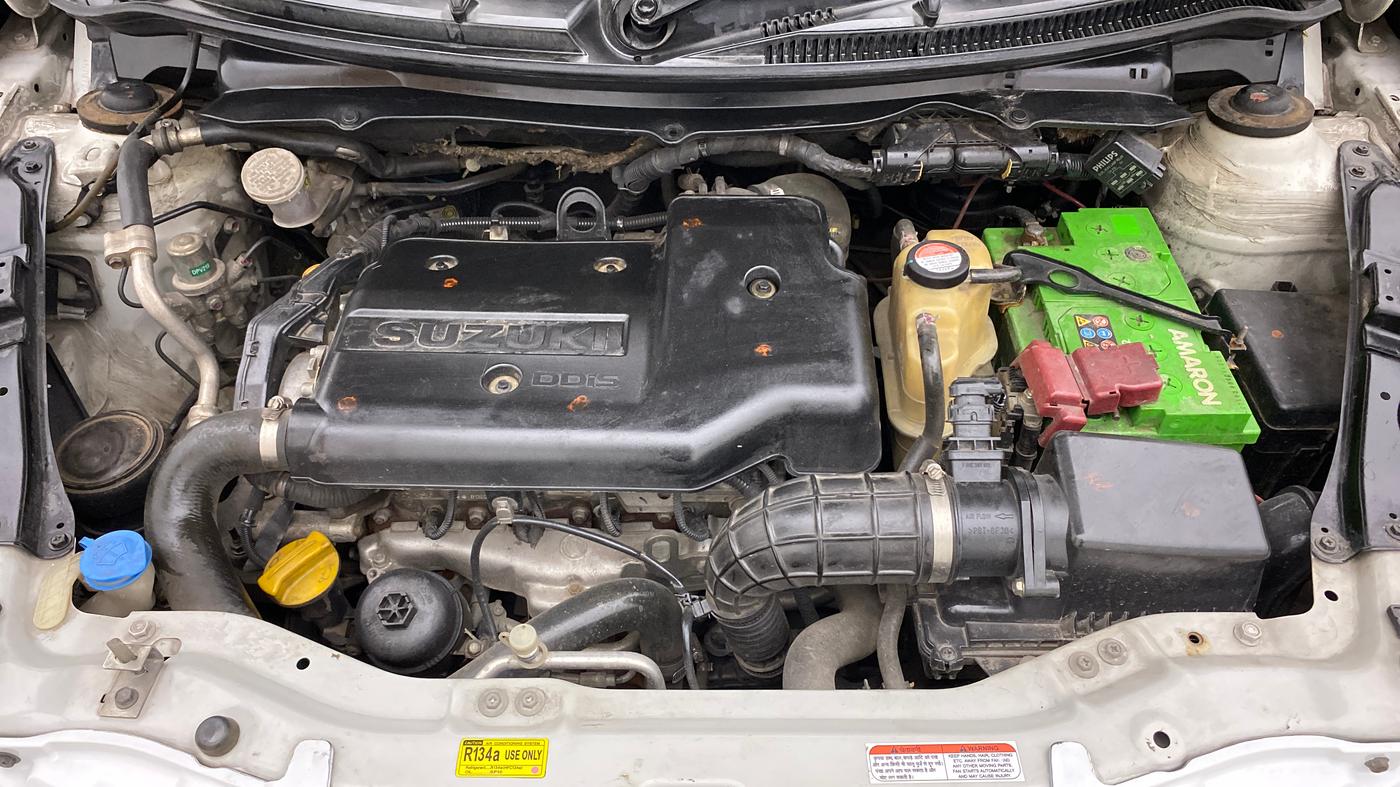 2013 Maruti Swift VDI, Diesel, Manual, 73,784 km, Open Bonet