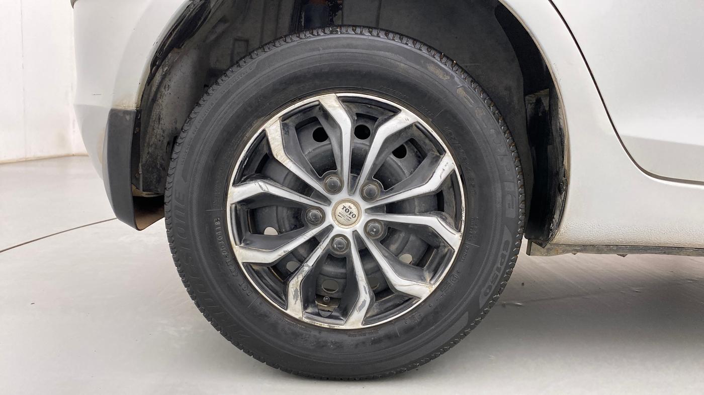 2013 Maruti Swift VDI, Diesel, Manual, 73,784 km, Right Rear Wheel