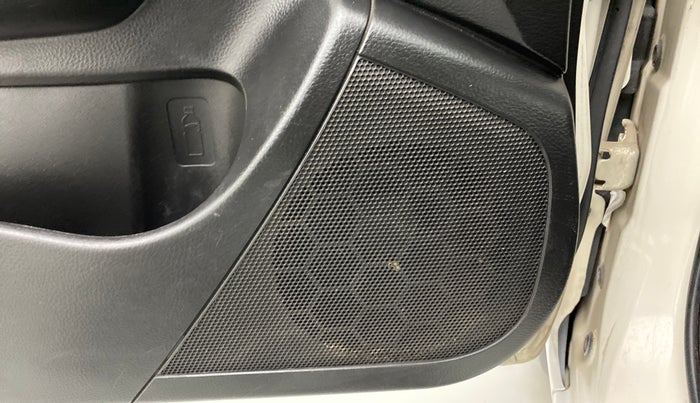 2013 Maruti Swift VDI, Diesel, Manual, 73,784 km, Infotainment system - Front speakers missing / not working