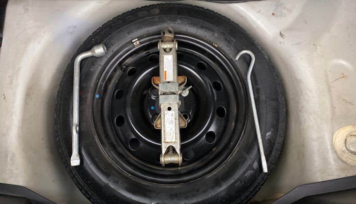 2013 Maruti Swift VDI, Diesel, Manual, 73,784 km, Spare Tyre