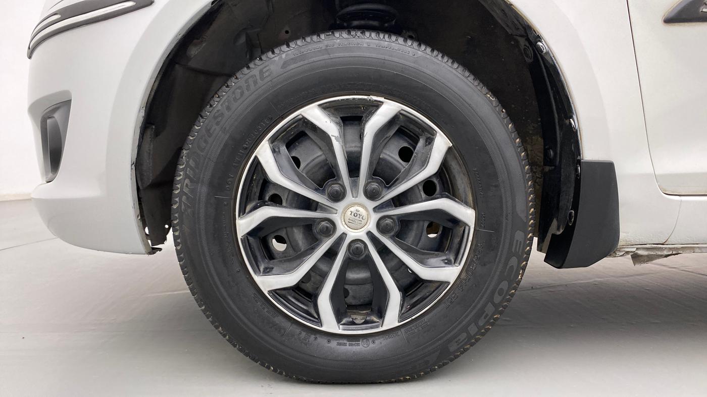 2013 Maruti Swift VDI, Diesel, Manual, 73,784 km, Left Front Wheel