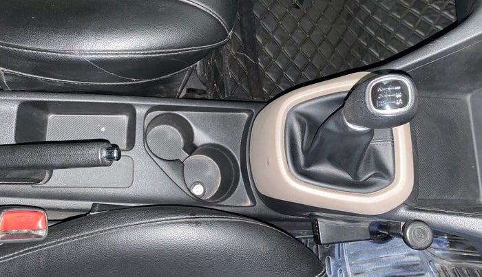 2016 Hyundai Grand i10 SPORTZ 1.2 KAPPA VTVT, Petrol, Manual, 77,715 km, Gear Lever