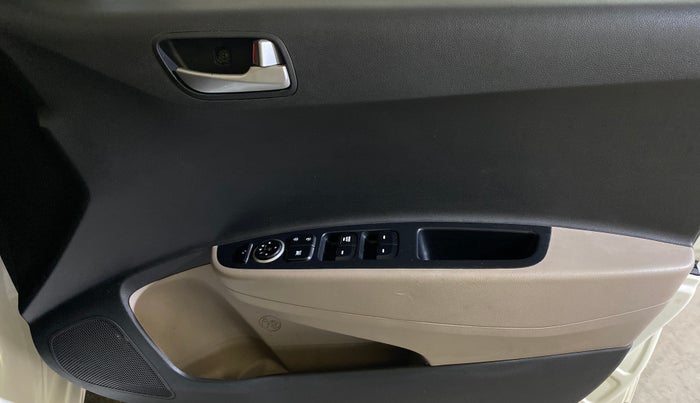 2016 Hyundai Grand i10 SPORTZ 1.2 KAPPA VTVT, Petrol, Manual, 77,715 km, Driver Side Door Panels Control