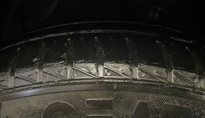 2016 Hyundai Grand i10 SPORTZ 1.2 KAPPA VTVT, Petrol, Manual, 77,715 km, Left Front Tyre Tread