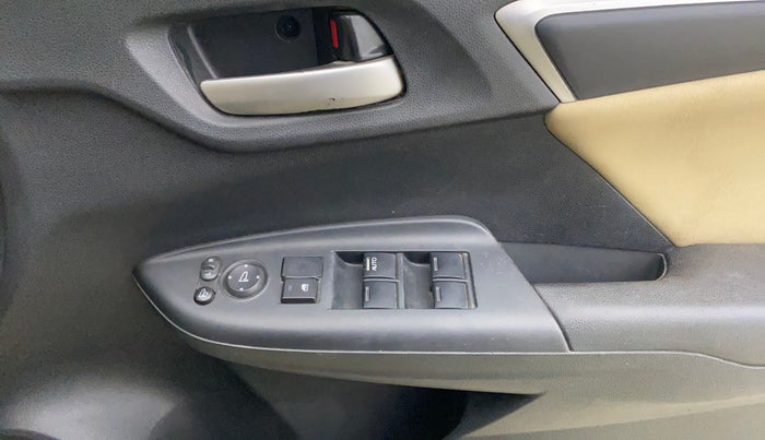 2017 Honda Jazz 1.2L I-VTEC V AT, Petrol, Automatic, 97,091 km, Driver Side Door Panels Control