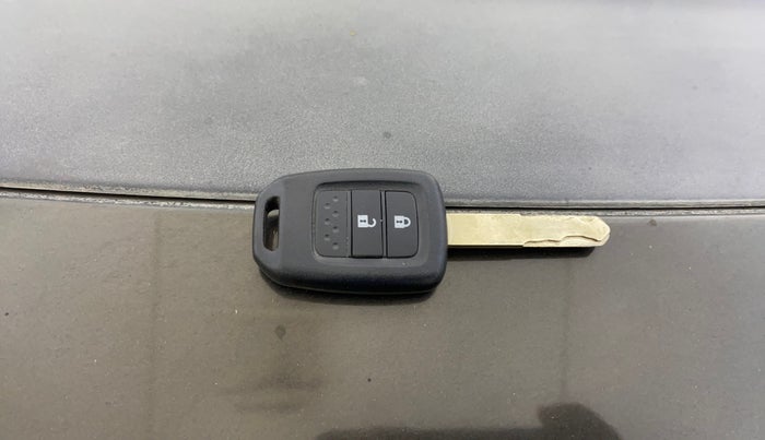 2017 Honda Jazz 1.2L I-VTEC V AT, Petrol, Automatic, 97,091 km, Key Close Up