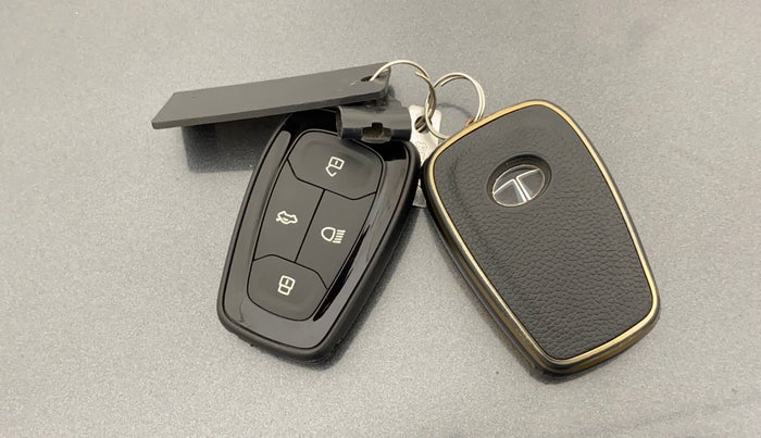 2021 Tata TIGOR XZ PLUS PETROL, CNG, Manual, 46,024 km, Key Close Up