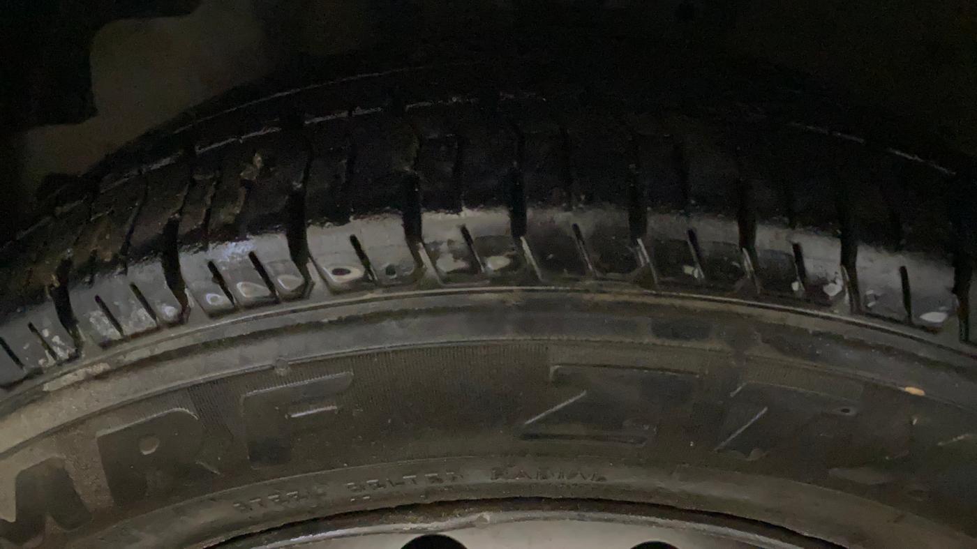 2018 Hyundai Eon ERA +, Petrol, Manual, 1,15,293 km, Left Front Tyre Tread