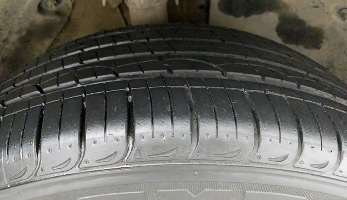 2018 Hyundai Tucson 2WD AT GL PETROL , Petrol, Automatic, 33,253 km, Right Front Tyre Tread
