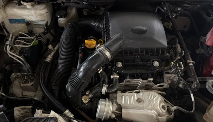 2025 Tata Curvv Accomplished S 1.2 Petrol 7DCA, Petrol, Automatic, 4,393 km, Engine View - Right