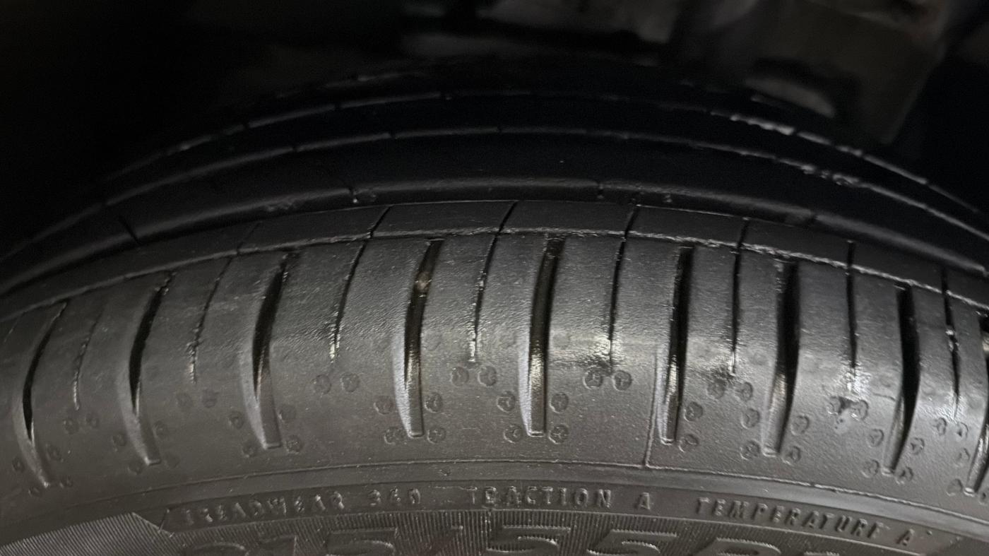 2025 Tata Curvv Accomplished S 1.2 Petrol 7DCA, Petrol, Automatic, 4,393 km, Left Front Tyre Tread