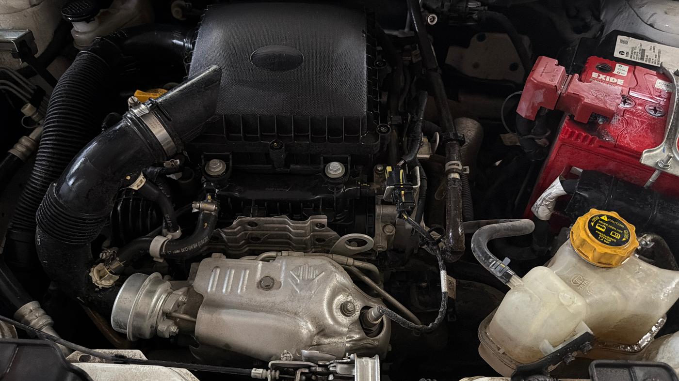 2025 Tata Curvv Accomplished S 1.2 Petrol 7DCA, Petrol, Automatic, 4,393 km, Engine View