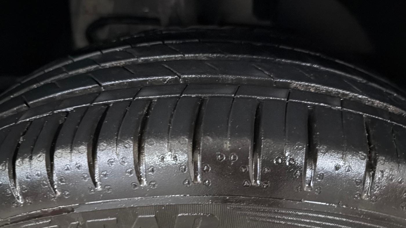 2025 Tata Curvv Accomplished S 1.2 Petrol 7DCA, Petrol, Automatic, 4,393 km, Right Front Tyre Tread