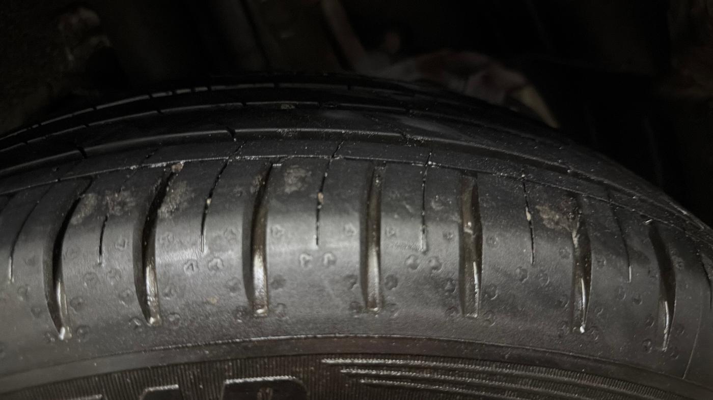 2025 Tata Curvv Accomplished S 1.2 Petrol 7DCA, Petrol, Automatic, 4,393 km, Left Rear Tyre Tread