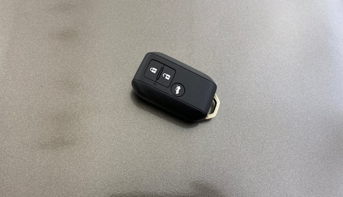 2020 Maruti Dzire ZXI AMT, Petrol, Automatic, 66,736 km, Key Close Up