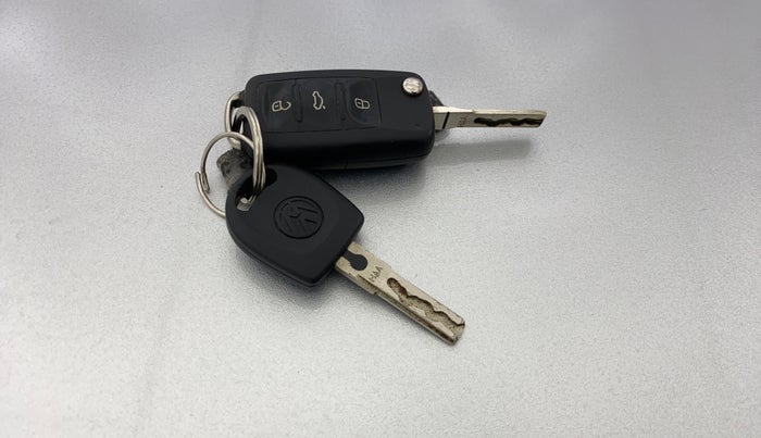 2017 Volkswagen Ameo COMFORTLINE 1.5L, Diesel, Manual, 68,636 km, Key Close Up