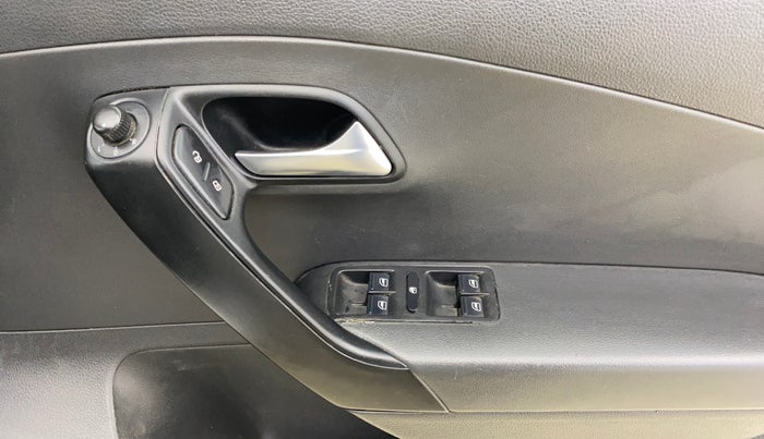 2017 Volkswagen Ameo COMFORTLINE 1.5L, Diesel, Manual, 68,636 km, Driver Side Door Panels Control