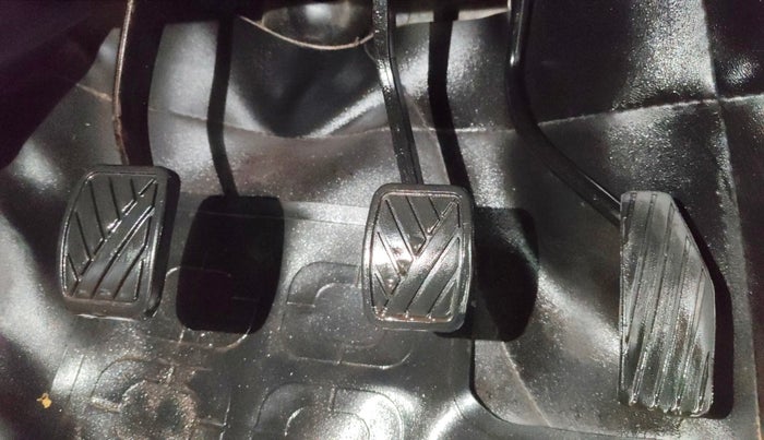 2018 Maruti Wagon R 1.0 LXI CNG, CNG, Manual, 57,961 km, Pedals