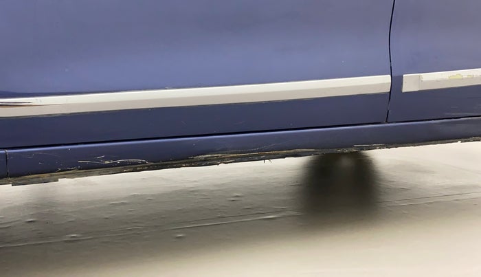 2017 Maruti Dzire ZXI PLUS, CNG, Manual, 56,220 km, Left running board - Paint has minor damage