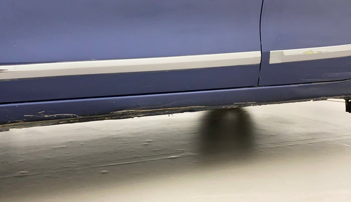 2017 Maruti Dzire ZXI PLUS, CNG, Manual, 56,220 km, Left running board - Slight discoloration