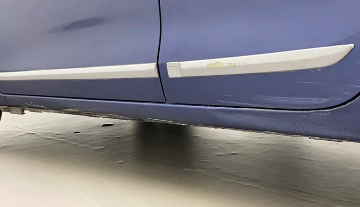2017 Maruti Dzire ZXI PLUS, CNG, Manual, 56,220 km, Left running board - Minor scratches