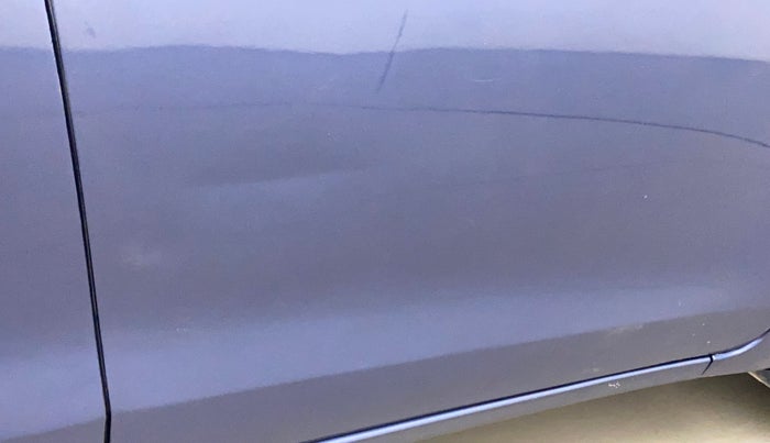 2017 Maruti Dzire ZXI PLUS, CNG, Manual, 56,220 km, Driver-side door - Slightly dented