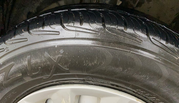 2019 Maruti Swift LXI, Petrol, Manual, 52,849 km, Left Front Tyre Tread