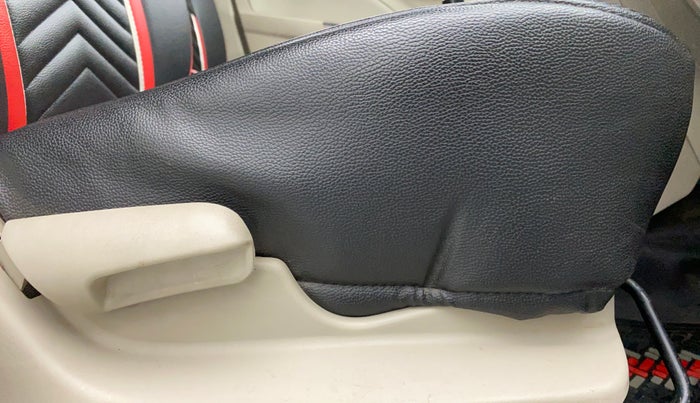 2018 Maruti Celerio VXI CNG D, CNG, Manual, 40,424 km, Driver Side Adjustment Panel